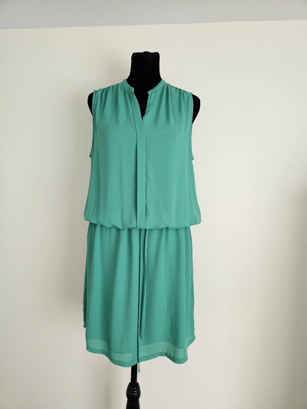 Sleeveless Green Chiffon Dress